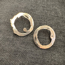Load image into Gallery viewer, Arrival Circle Earrings- large