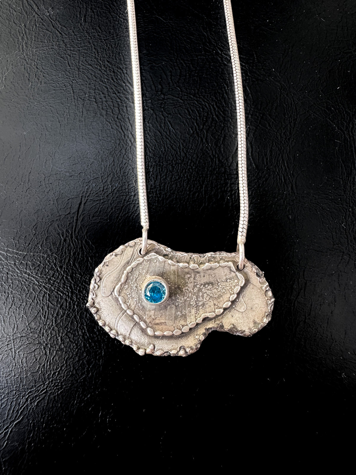 Skywing pendant- Topaz