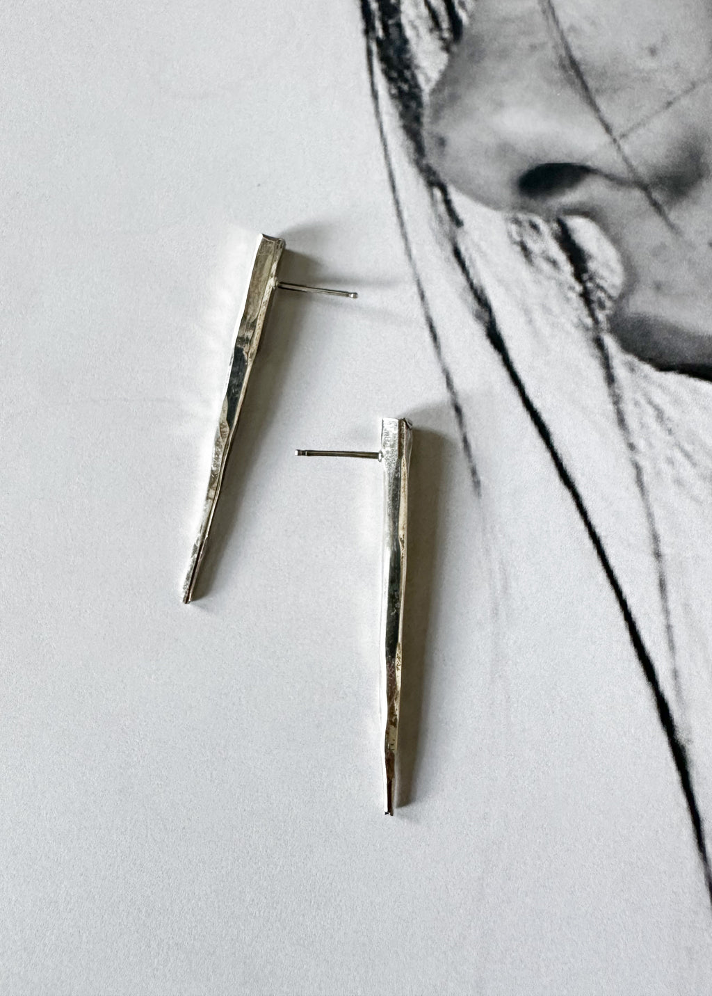 Silver Spikes -medium
