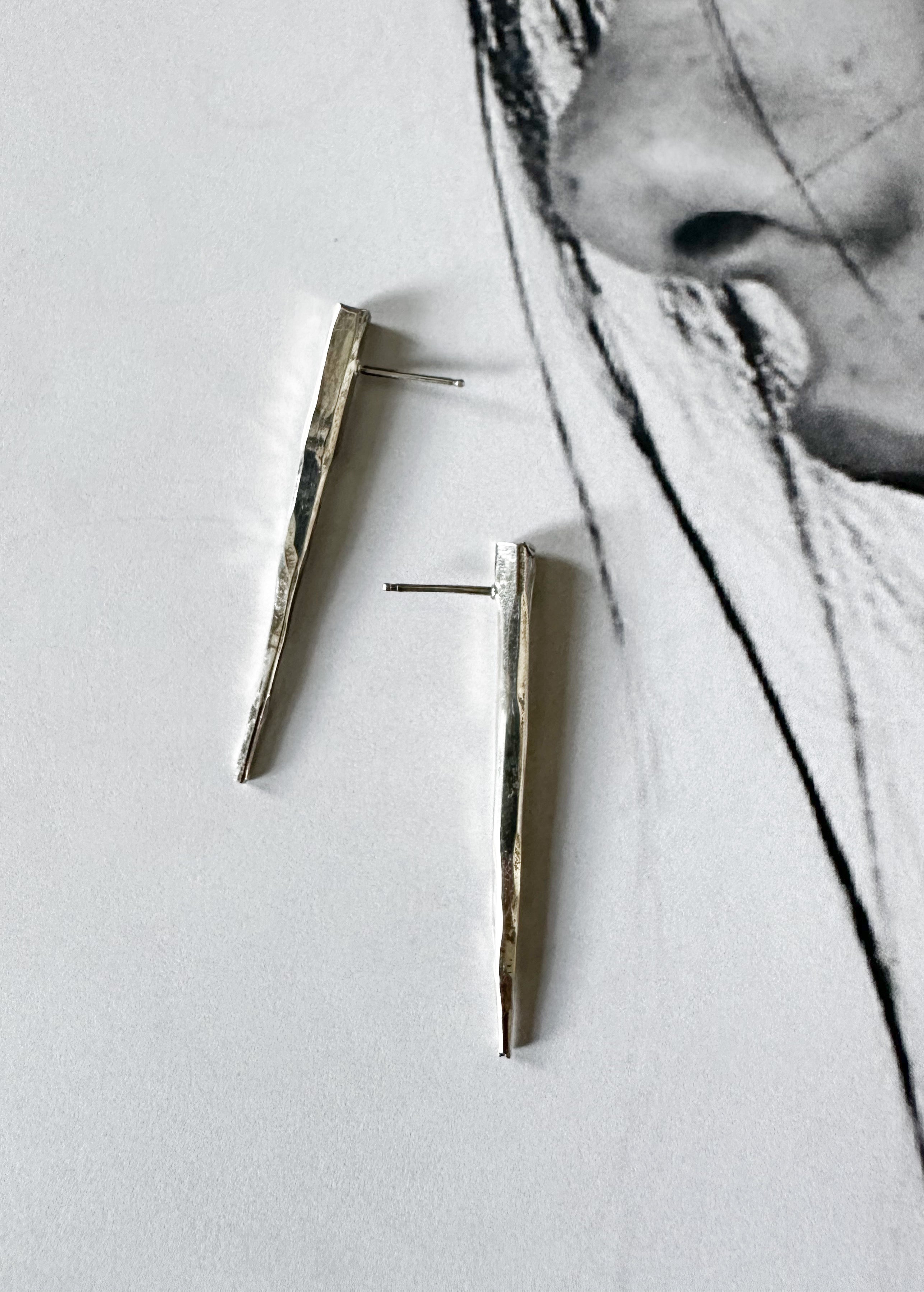 Silver Spikes -medium