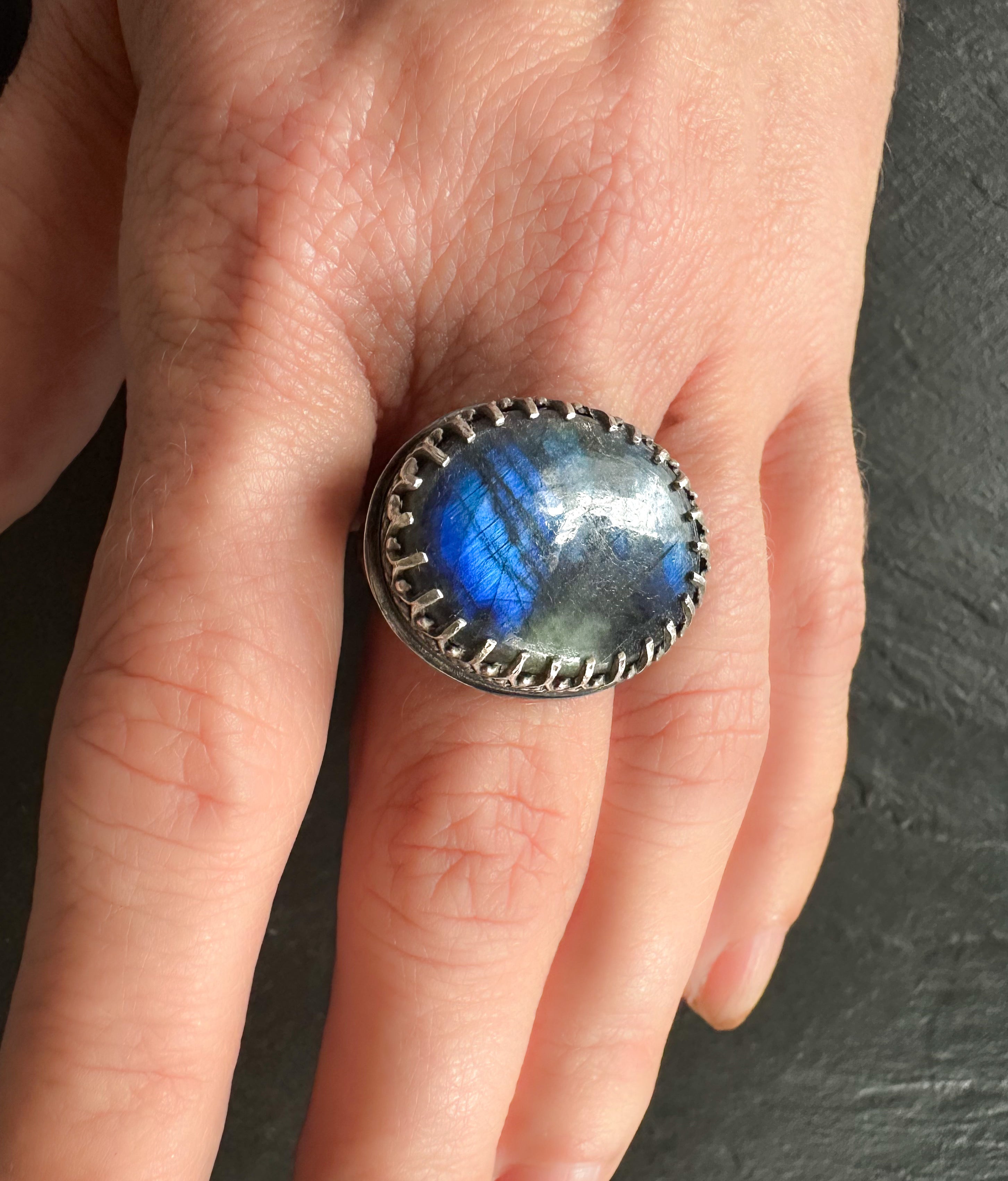 ShadowHold Ring