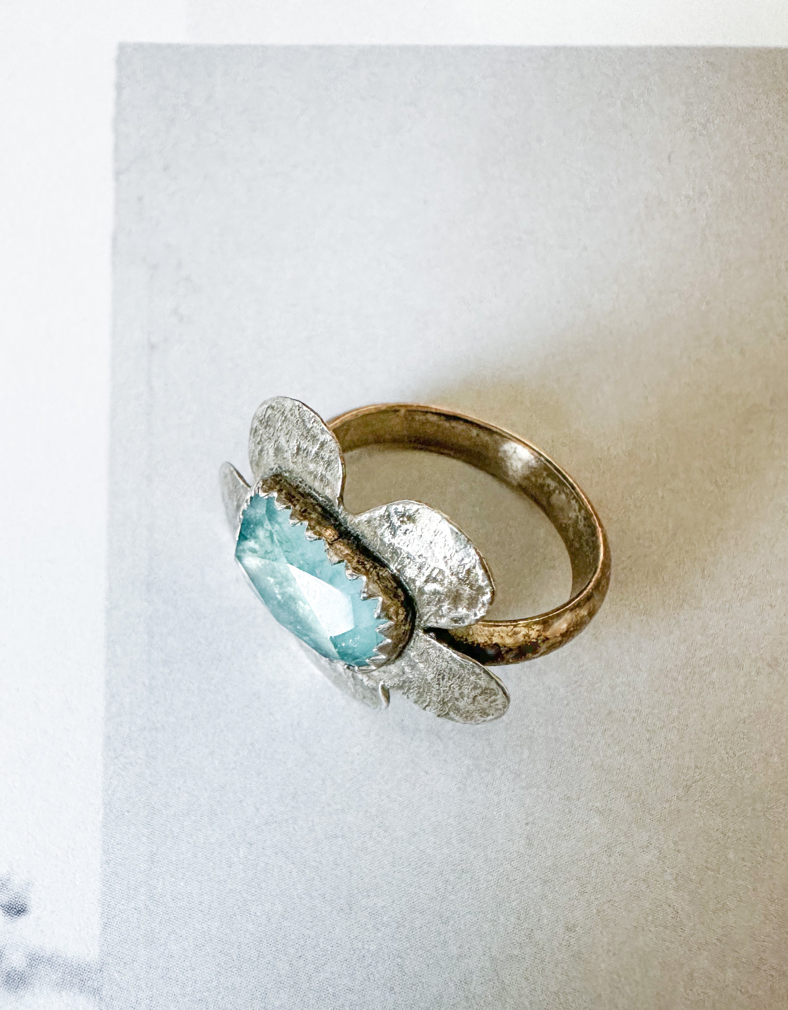 Drama Daisy Ring