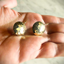 Load image into Gallery viewer, Gold Disk Earrings