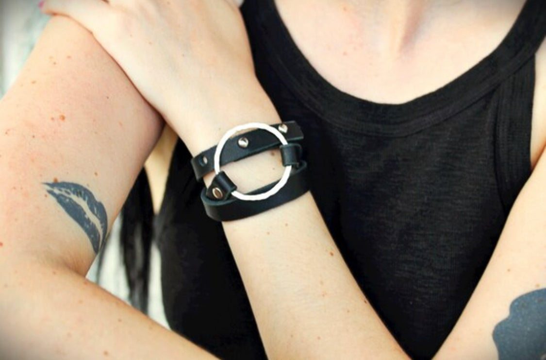 Take the Lead Bracelet- black leather - Obscuro Jewelry