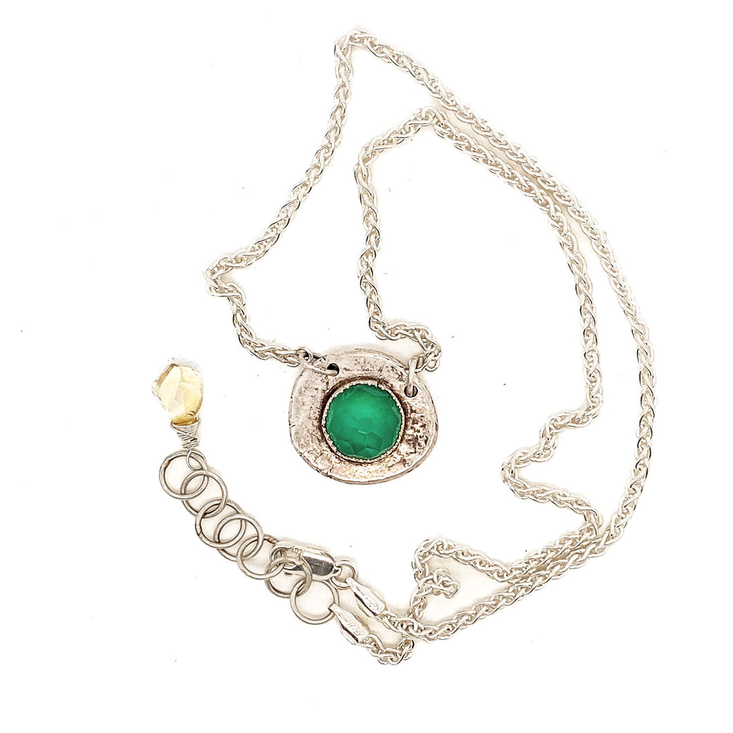 GemRock Amulet Necklace in Green Onyx